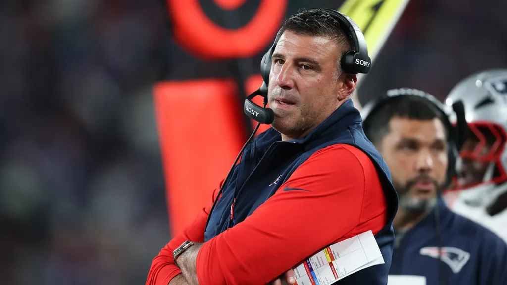 NFL will not look into Patriots coach Mike Vrabel regarding resort photos: report