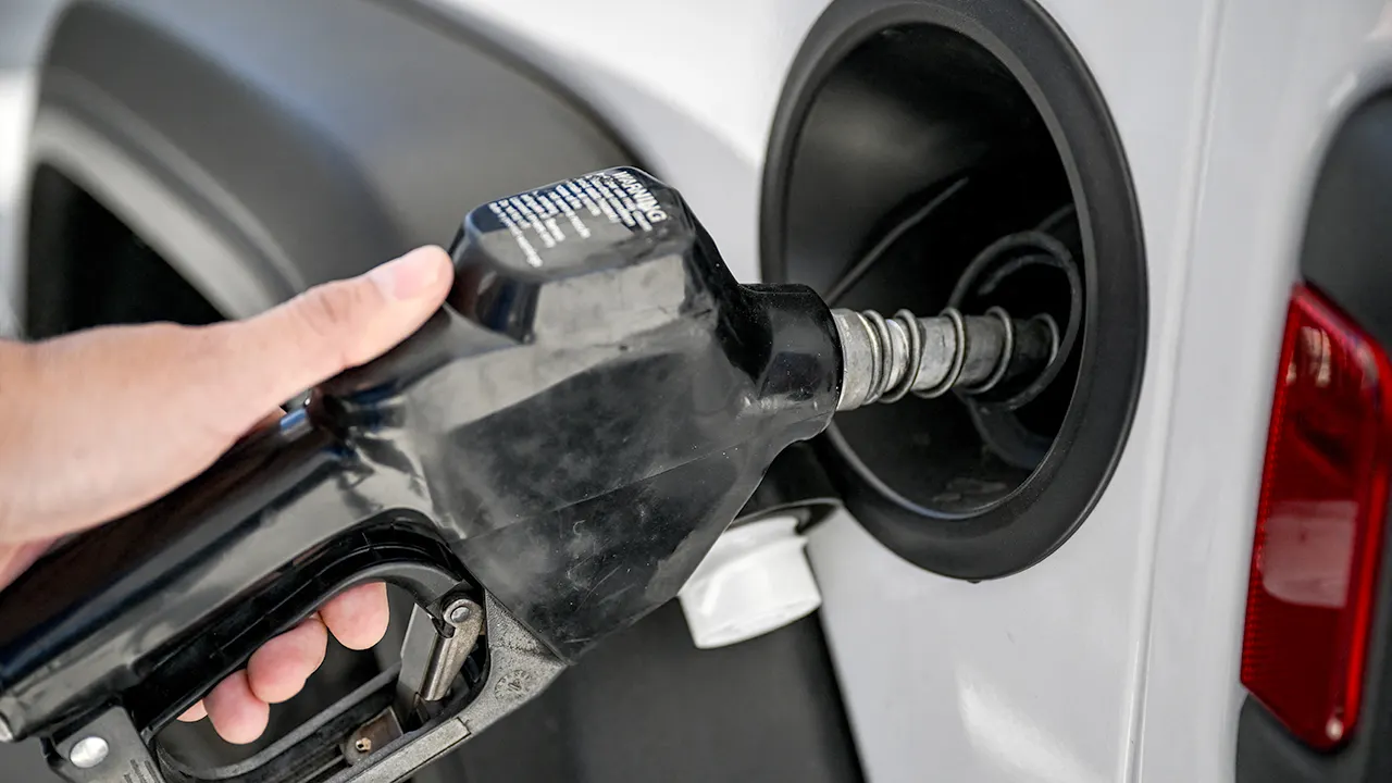 National average price of regular gas rises sharply amid ongoing Iran conflict