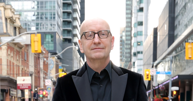 Oscar-Winning Director Steven Soderbergh Interested in Incorporating AI in Movies