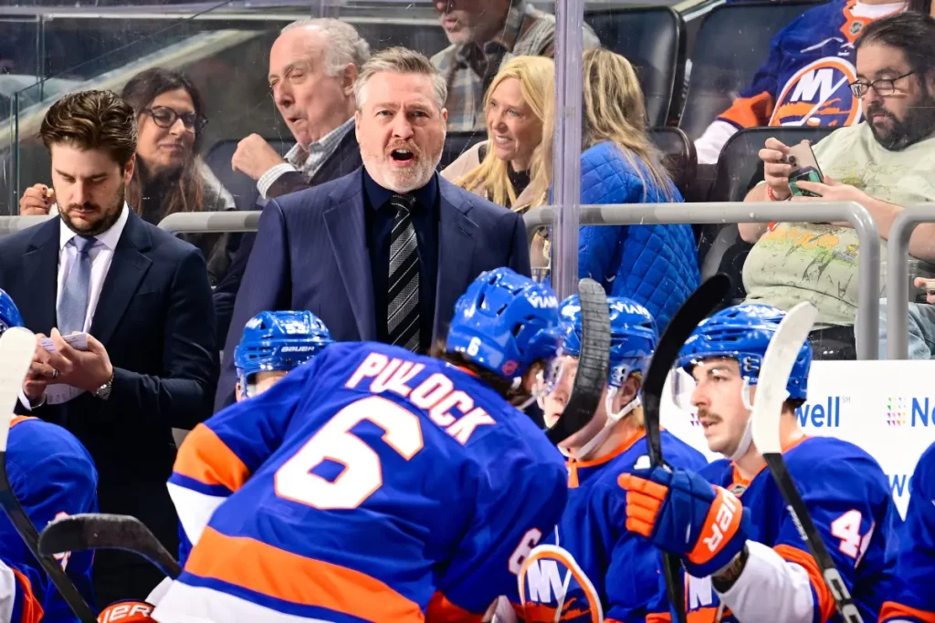 Patrick Roy takes responsibility for Islanders' rough start in important defeat