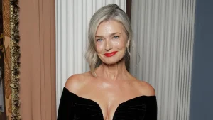 Paulina Porizkova marks her 61st birthday with a bikini video.