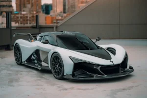 Quick moments and stylish vehicles at the Auto Show in New York