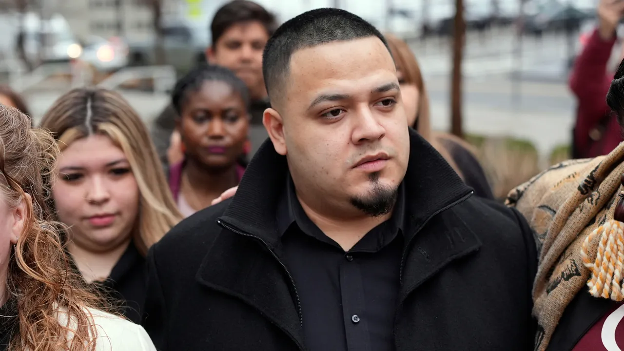 Rep. Maria Salazar's DIGNIDAD Act is a hidden form of amnesty, opinion piece claims