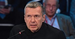 Russian Propagandist Who Insulted Meloni Now Aims at Italian President