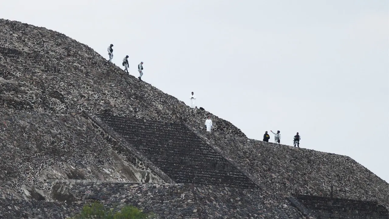 Shooter takes the life of a Canadian tourist and injures others at Teotihuacan pyramid