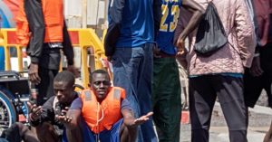 Spanish Government Anticipates 750,000 Applications for Its 500,000 Mass Amnesty Initiative