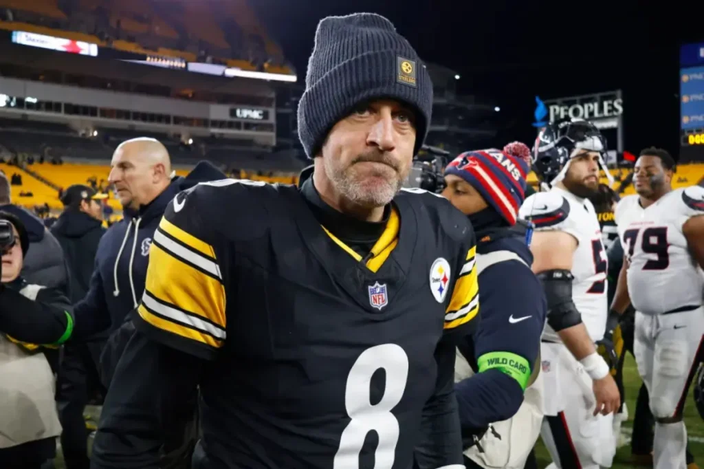 Steelers are still waiting for a response from Aaron Rodgers with the 2026 NFL Draft approaching.