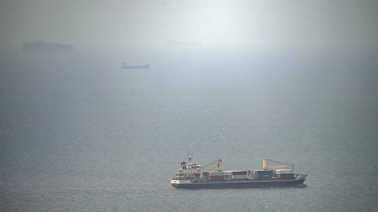 Tankers under sanctions disguising their location to conceal $800 million in Iranian oil