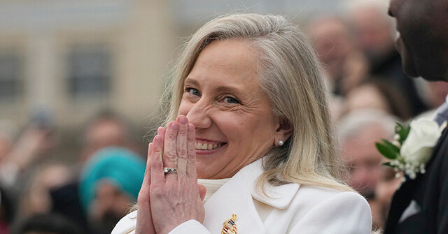 Teachers Urge Students to Encourage Parents to Support Virginia Gerrymandering Plan