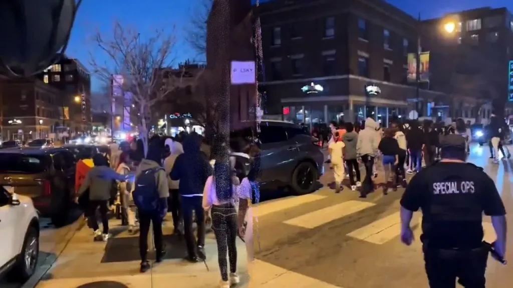 Teen takeover in Chicago overwhelms streets, prompts curfew enforcement