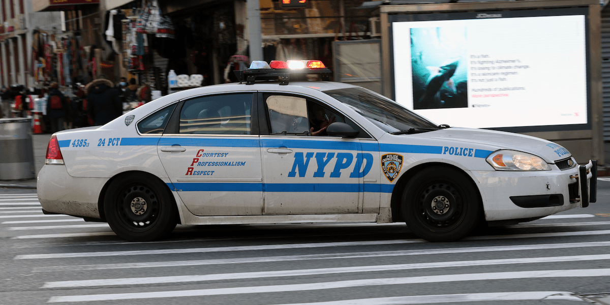 Teenager assaults girl on Harlem street after she allegedly refused to share her phone number