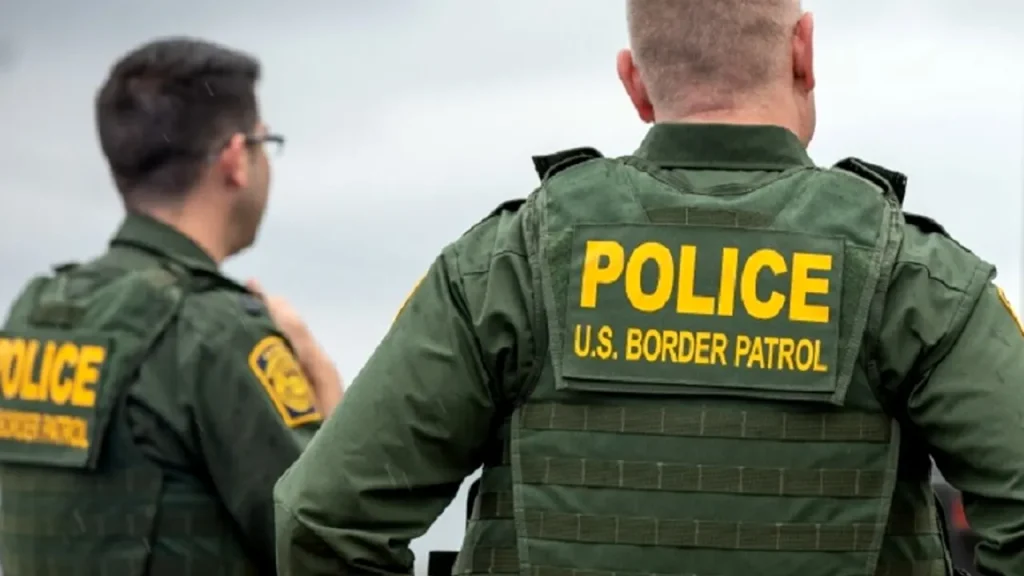 Texas woman accused of pretending to be an immigration officer in visa scam