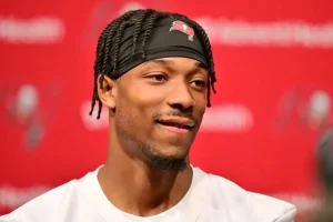 Tez Johnson of the Buccaneers introduces his new girlfriend following a rough breakup with his fiancée.