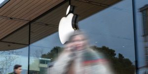 These Apple privacy features won't protect you from law enforcement.