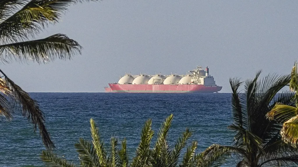 Trump should dismiss any restrictions on Hormuz — Iran does not have power over global trade.