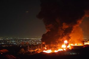 Trump signals that Iran's oil facilities might 'erupt' as exports are blocked.