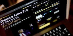 Trump-supported World Liberty Financial tokens reach their lowest point ever amid news of insider loans.