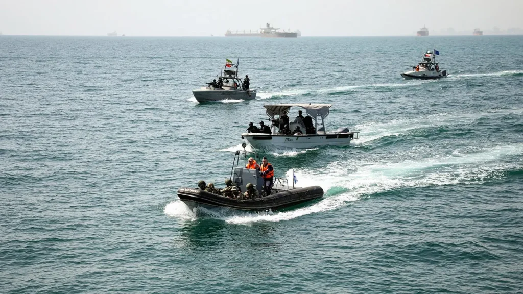 US prepares for quick boat clash in Hormuz Strait blockade