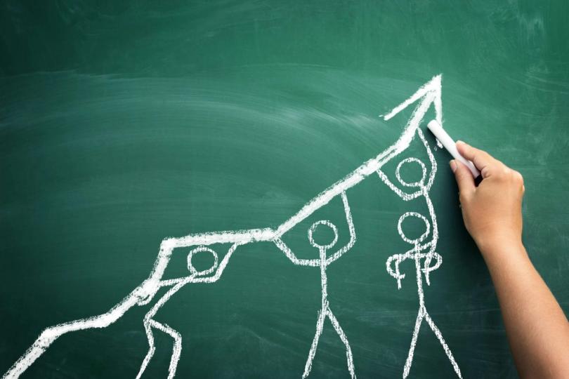 Who is committing to Aave’s $300 million DeFi recovery plan following the significant Kelp DAO exploit?