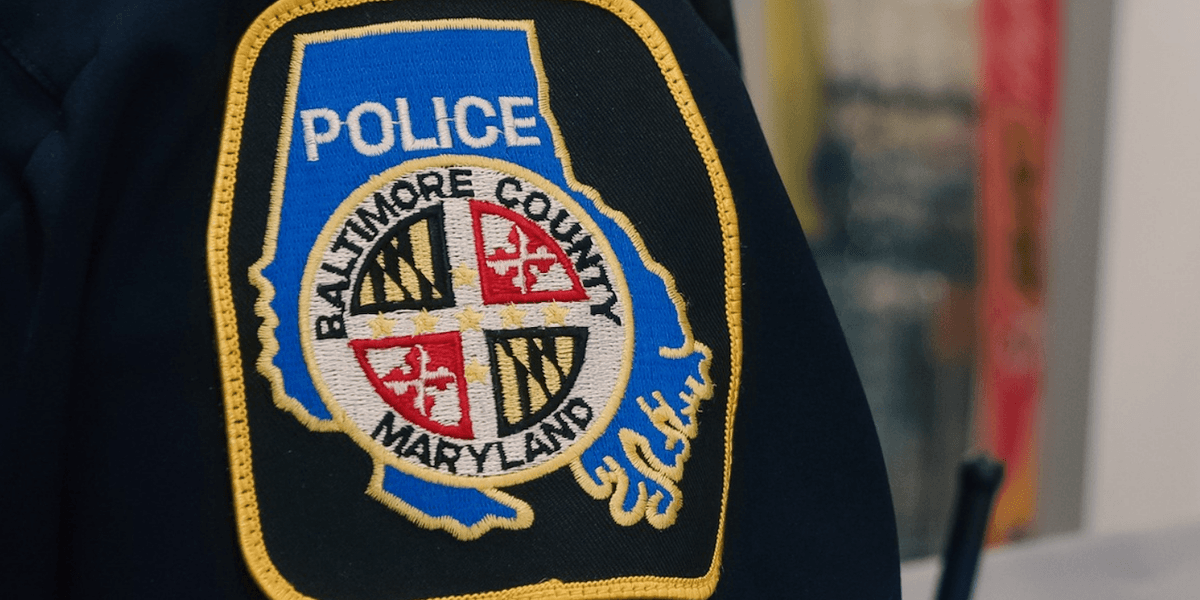 Youth gang assaults victim on the sidewalk, leaving adults feeling scared for their safety.