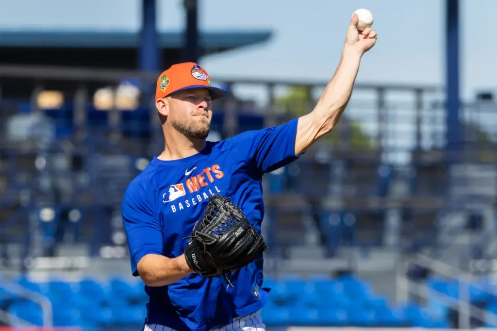 A.J. Minter is taken off the Mets rehab assignment due to a hip problem.