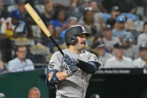 Aaron Boone shares his thoughts on Austin Wells' recent struggles.
