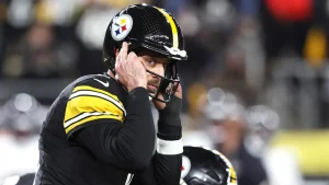 Aaron Rodgers announces that the next Steelers season will be his final one in the NFL.