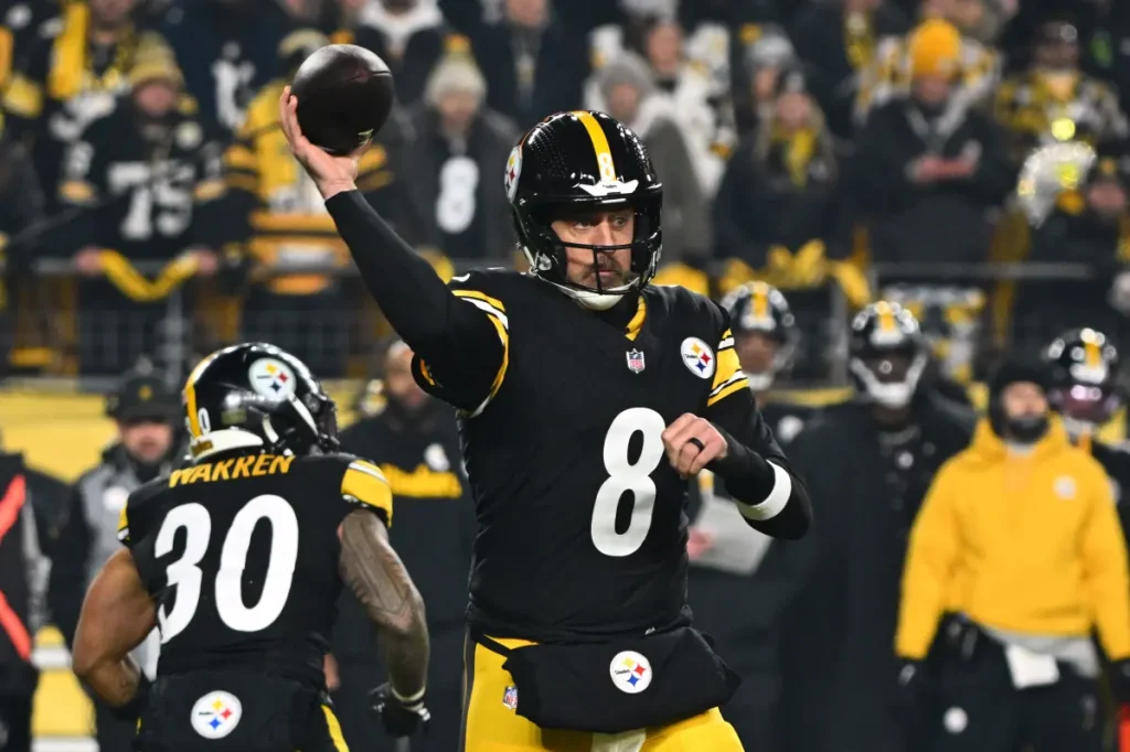 Aaron Rodgers tested the Steelers' patience with his last-minute return decision.