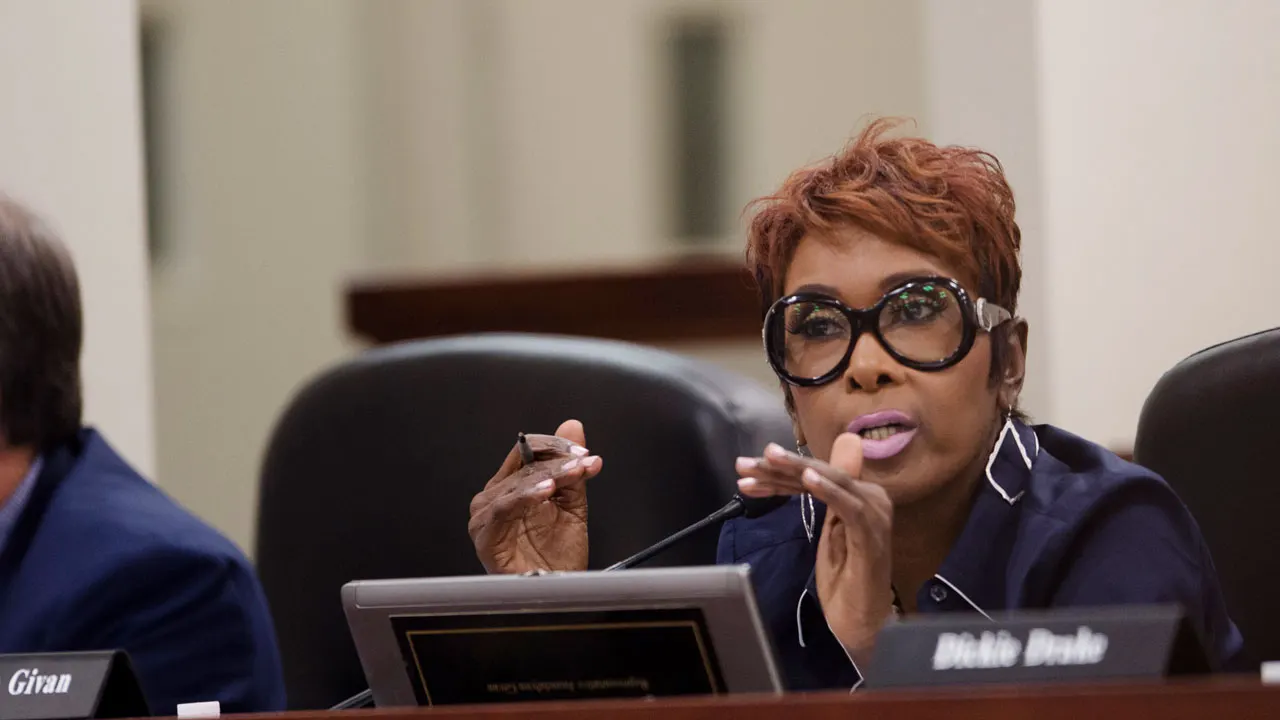Alabama representative labels Clarence Thomas as a 'lynchman' regarding redistricting decision