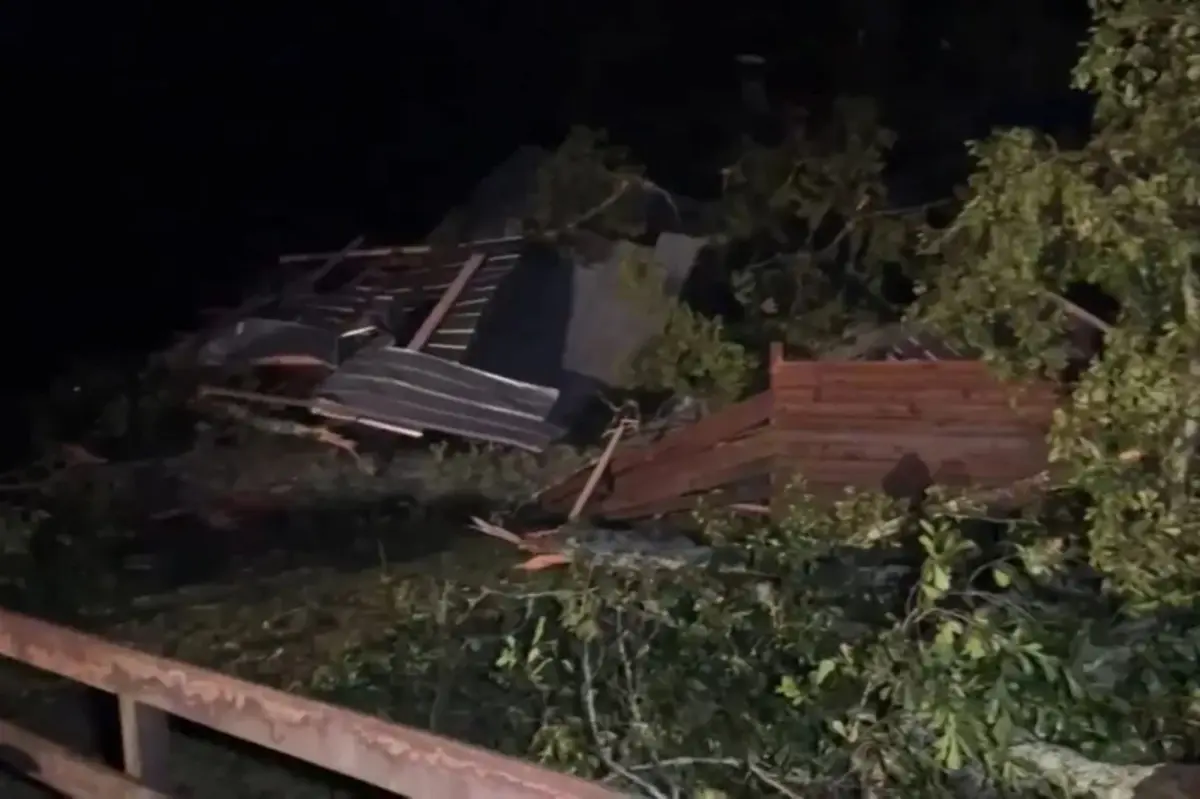 Almost 500 houses affected by storms in Mississippi with several tornadoes reported