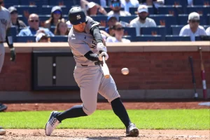 Anthony Volpe almost becomes the hero of the Subway Series while the Yankees' future remains uncertain