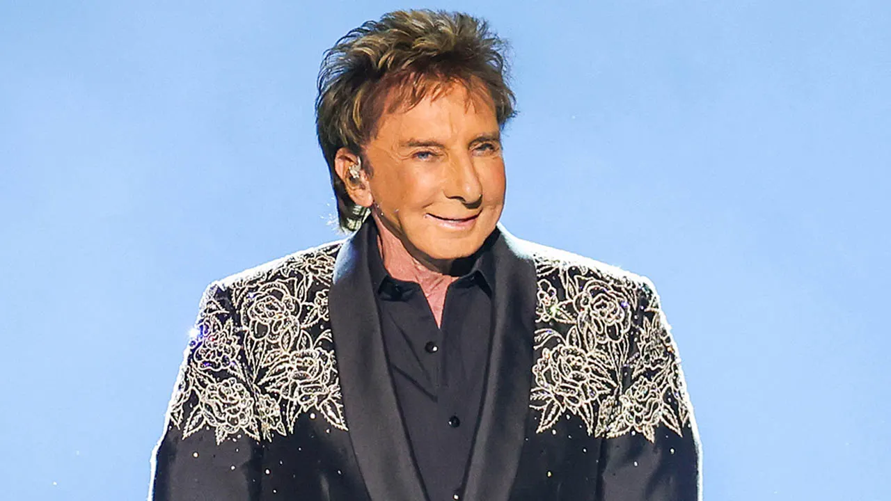 Barry Manilow has called off his May shows in Las Vegas and intends to return to UK arenas in June.