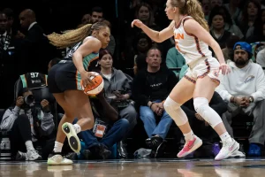 Betnijah Laney-Hamilton takes advantage of her return to the Liberty