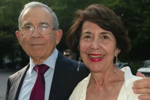 Billionaire newspaper owner and media heir Donald Newhouse has passed away at 96.