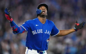 Blue Jays outfielder Jesús Sánchez exits game after seeming to be struck by a ball thrown from the stands
