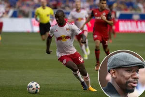 Bradley Wright-Phillips reveals a regret while receiving recognition on Legends Row