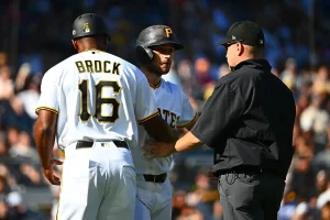 Brandon Lowe of the Pirates loses ABS challenge and is then thrown out of the game.