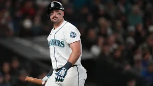 Cal Raleigh's tough season takes a turn for the worse with oblique injury and trip to injured list
