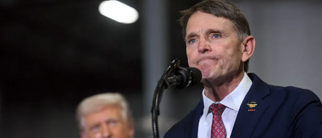 Challenger Supported by Trump Faces Scrutiny Over Military Honors and Divorce Papers