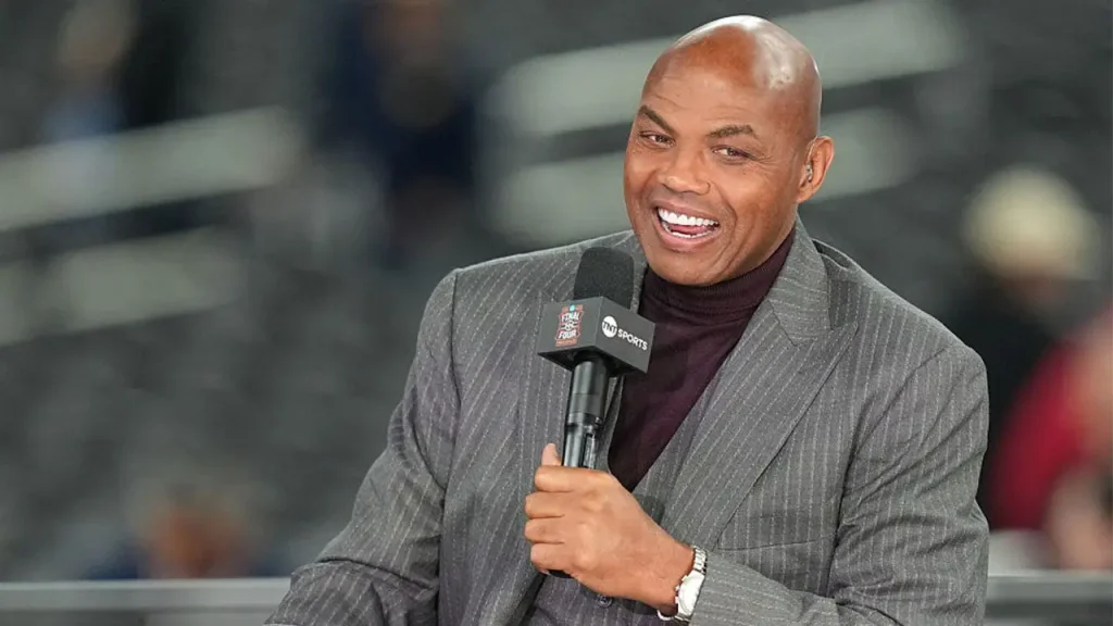 Charles Barkley engages in a funny exchange with Knicks star OG Anunoby about his 'real name'