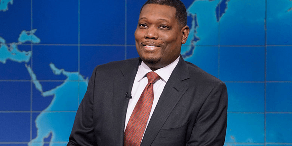 Che from 'SNL' criticizes the white writers of the Kevin Hart roast after refusing a job offer.
