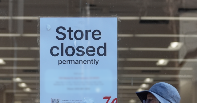 Chicago Official Demands 'Criminal Charges' Against Walgreens for Shuttering Store in Violent South Side