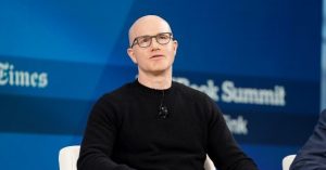 Coinbase Reduces Workforce by 14% Amid AI Shift