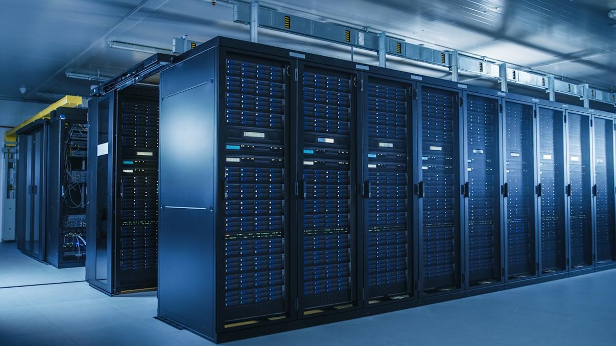 CoreWeave Stock Dropped Significantly. Should You Consider Buying the Dip?