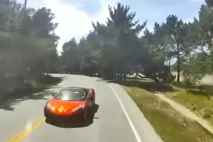 Corvette crashes into crowded tour bus on beautiful California route