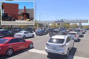 Costco in Santa Clarita intends to tear down and remodel its gas station