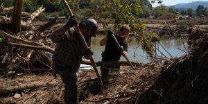 Criticism aimed at '60 Minutes' for its reaction to disaster relief and rescue efforts by 'anti-government far-right groups'