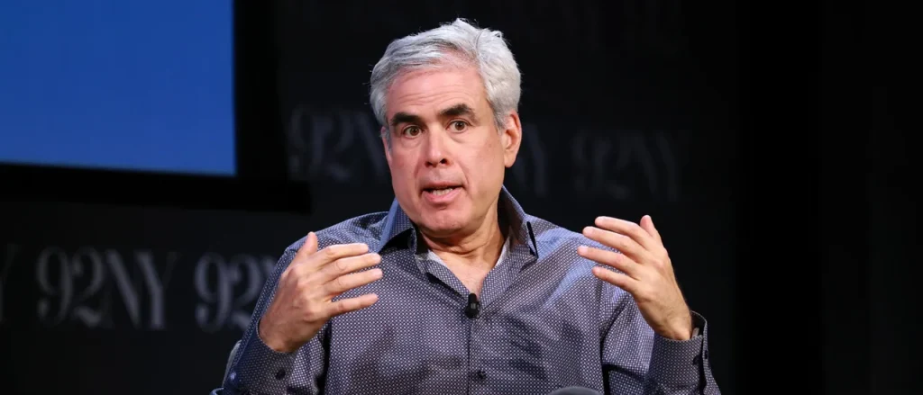 Critics React to NYU Commencement Speaker for Suggesting Social Media May Harm Children