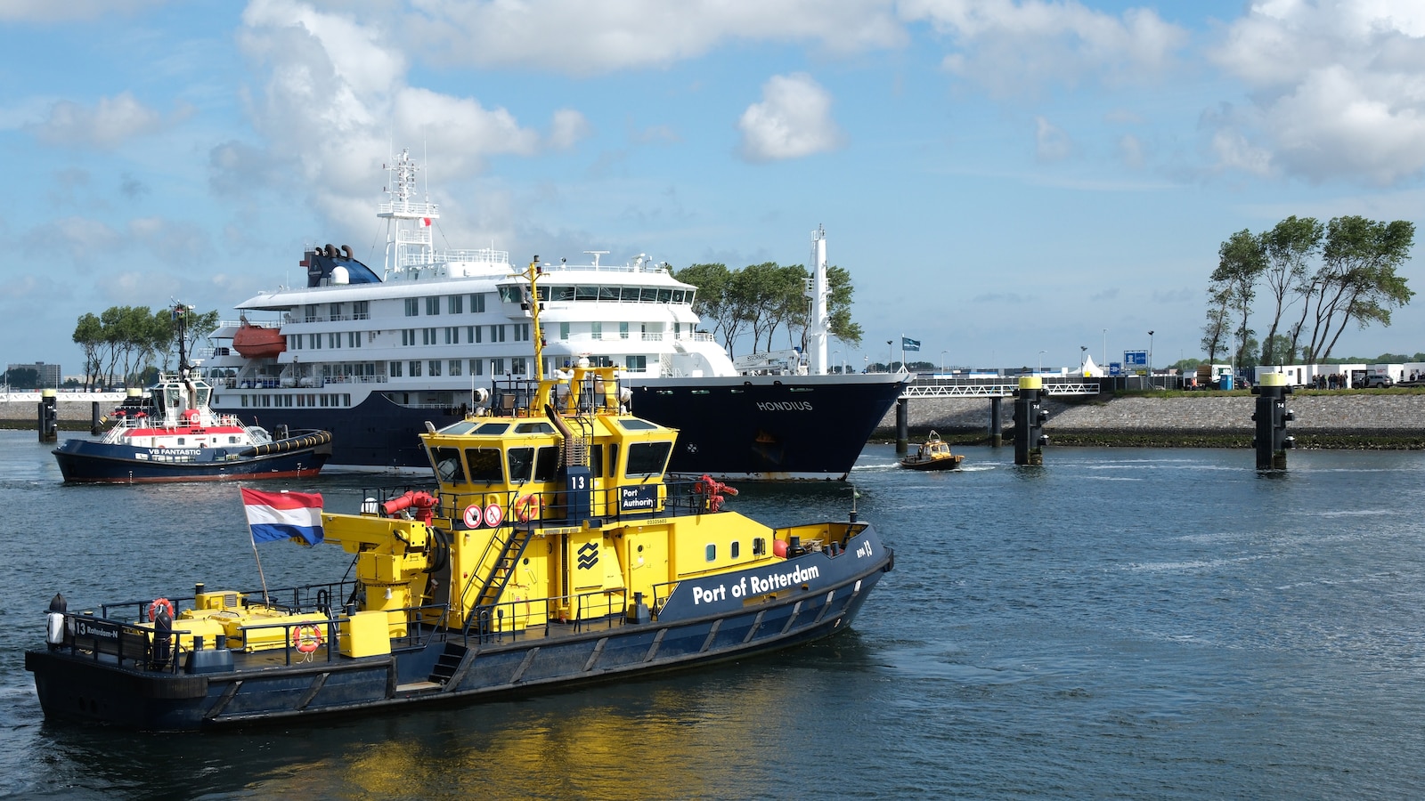 Cruise ship affected by hantavirus reaches the Netherlands