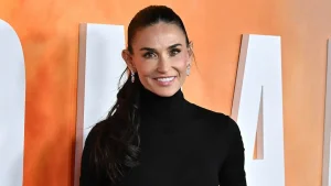 Demi Moore clarifies the pronunciation of her name in popular video